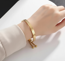 Load image into Gallery viewer, Bracelet adjustable with Ayatul Kursi
