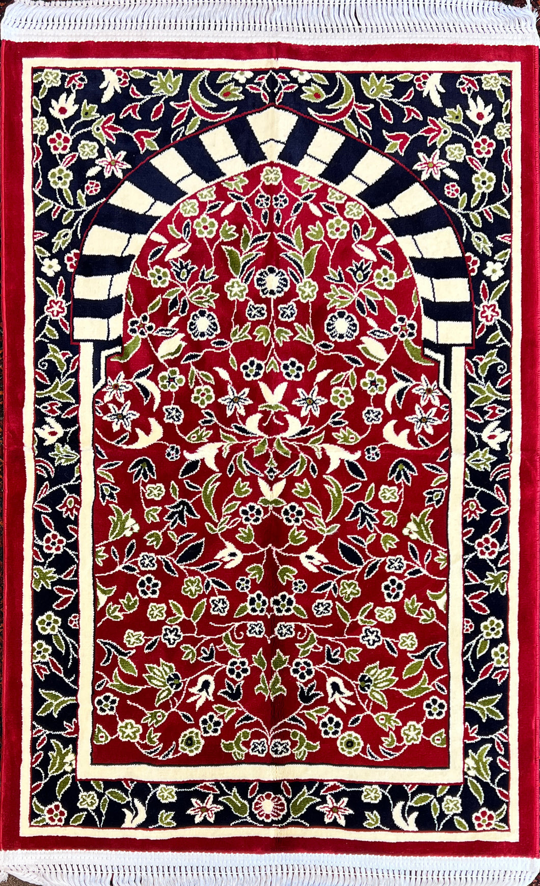 Rawdah Prayer Rug (red color)